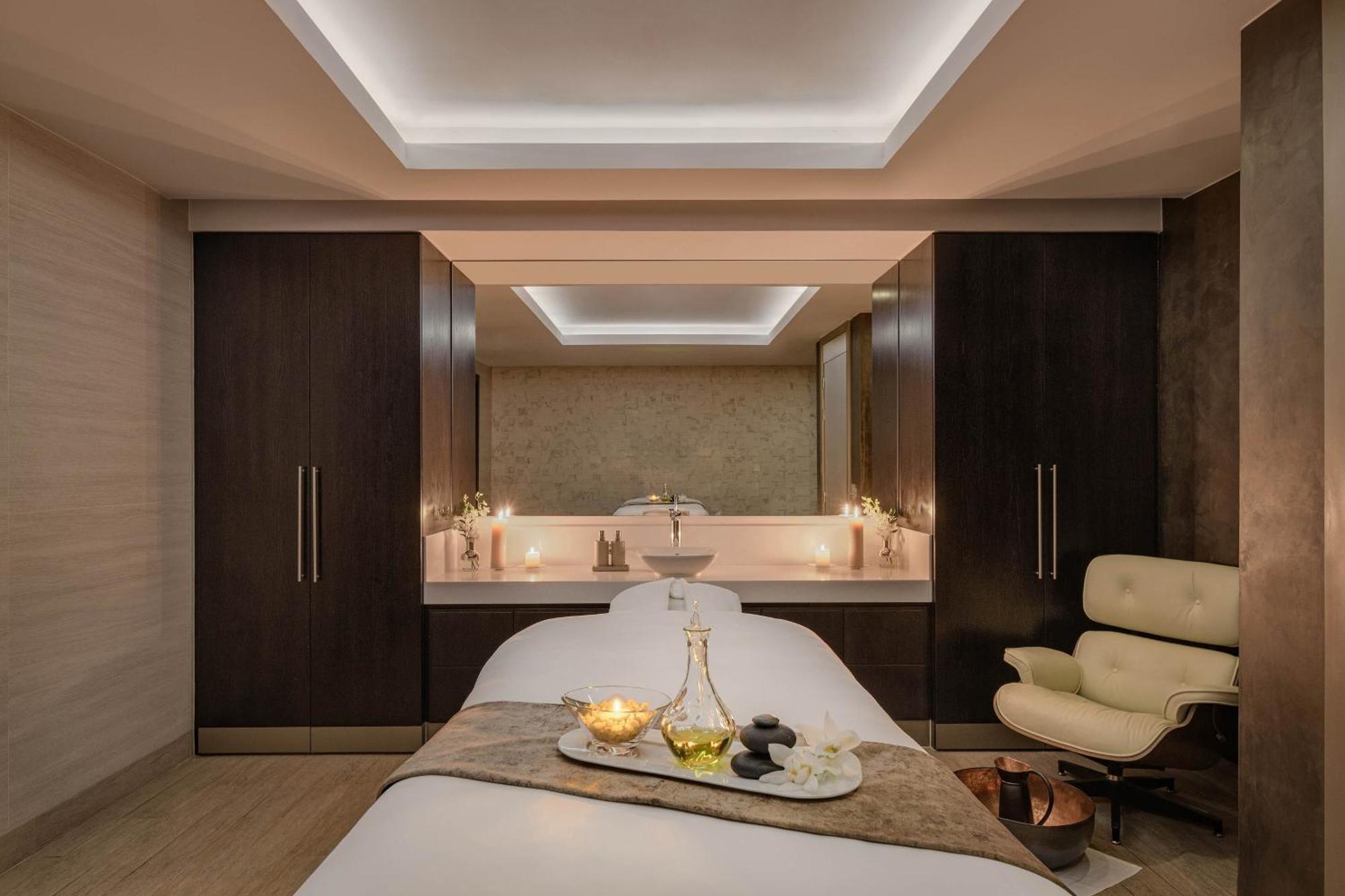 Hotel The St. Regis Il Cairo Esterno foto The spa at The Dorchester